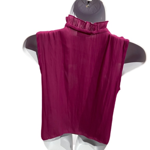 Mossimo top - Picture 7 of 8